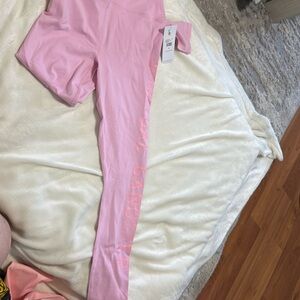 NWT - Pink Spiritual gangster Leggings - Women’s size M